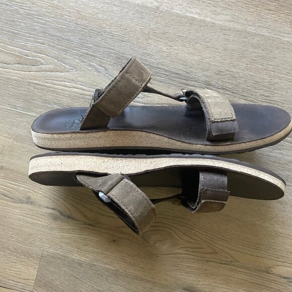 TEVA Universal Slide Men's Sandals Size 10 Brown Leather Hooks and Loop Straps! - Picture 5 of 7